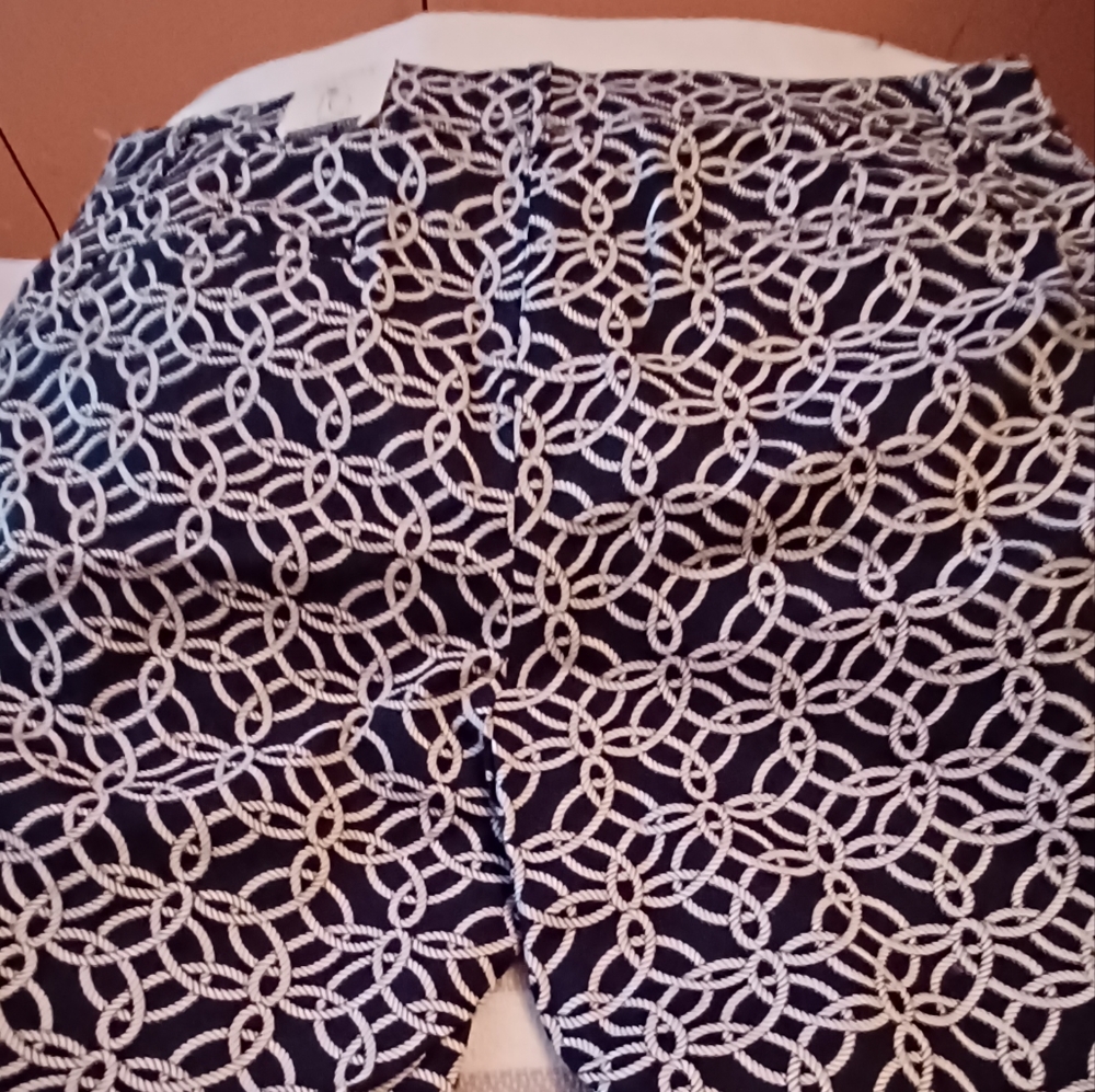 Ladies Skorts.